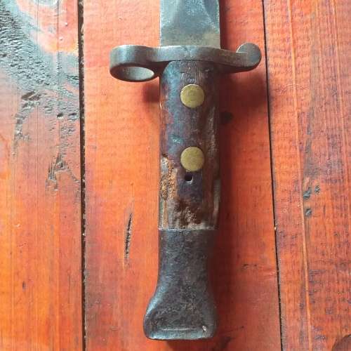 Enfield Bayonet some wood chipped on handle