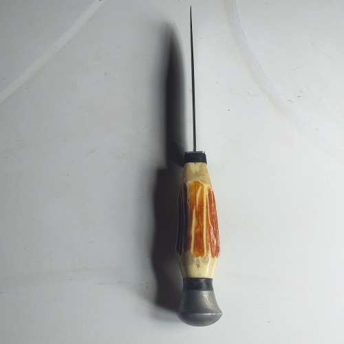 Old Bowie type knife.