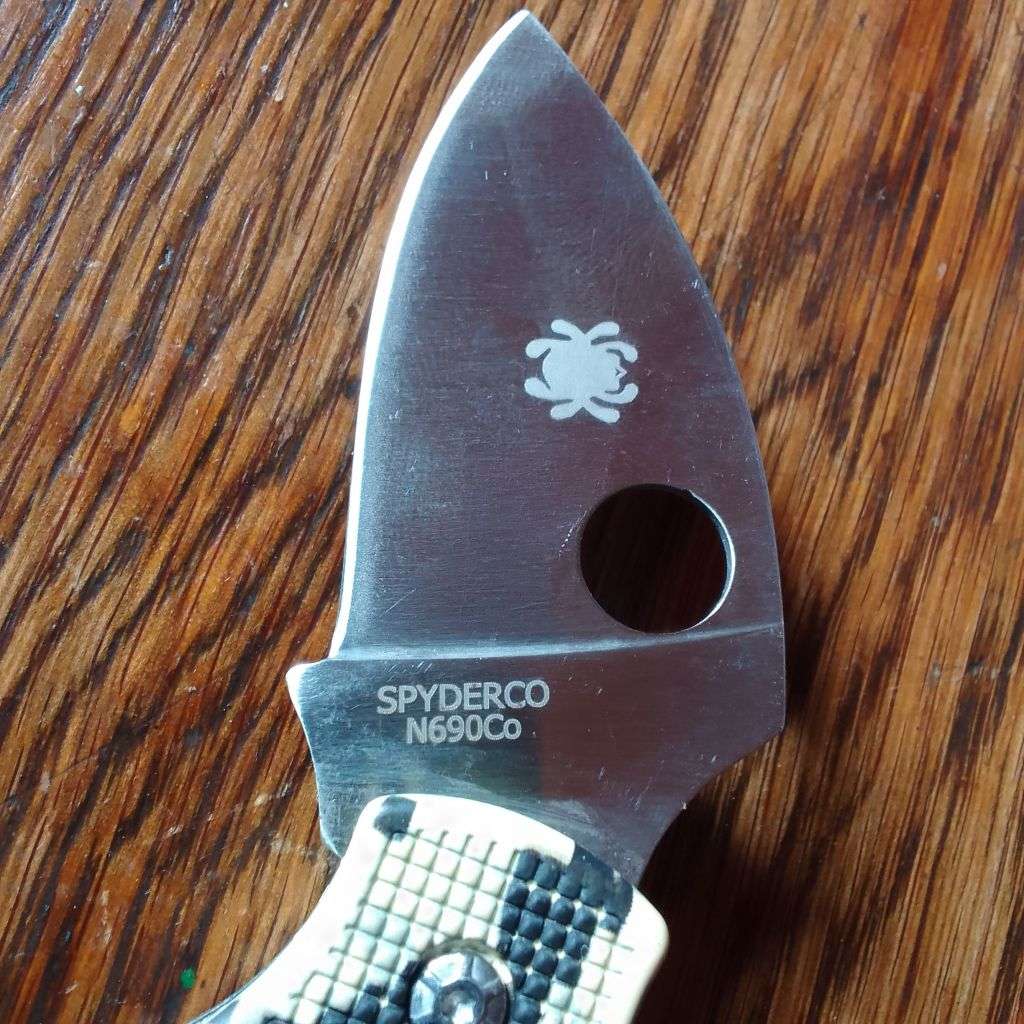 Spyderco  Camo