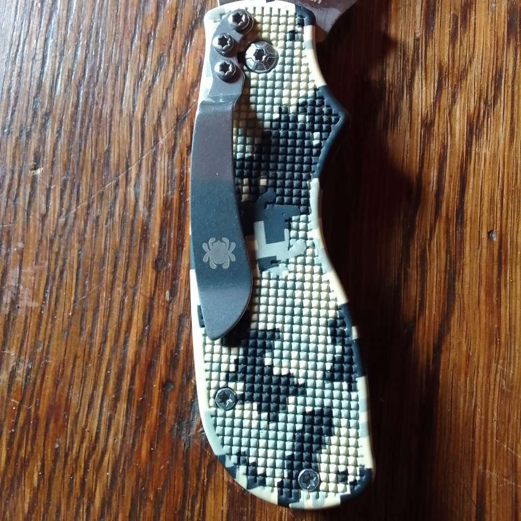 Spyderco  Camo