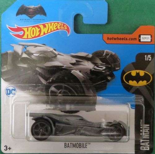 **BATMOBILE**DC COMICS**HOTWHEELS**NEW SEALED**