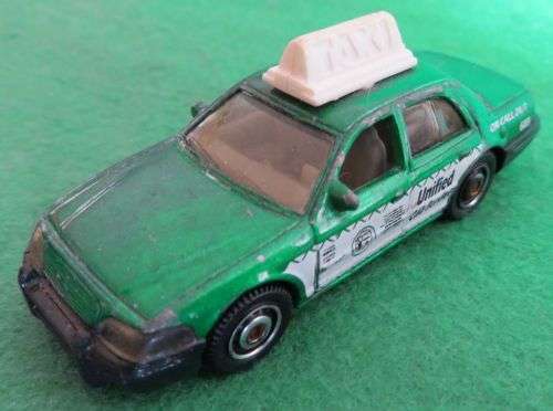 **2006 FORD CROWN VICTORIA**MATCHBOX**STILL IN GOOD CONDITION**
