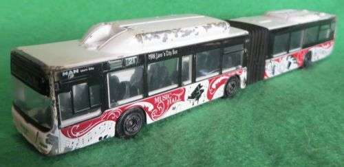 **MAN**LION'S CITY G**MAJORETTE**SCALE 1/110**