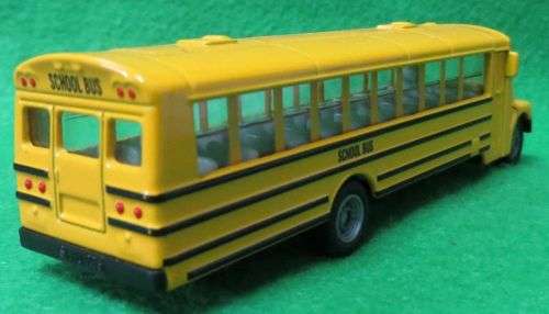 **SIKU**SCHOOL BUS**RUBBER WHEELS**