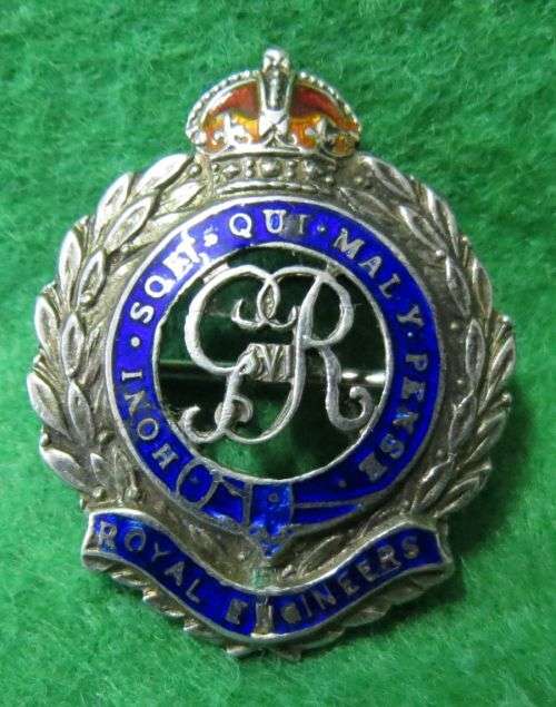**BRITISH**WW2**ROYAL ENGINEERS CORPS BADGE**STERLING SILVER / ENAMEL BADGE**