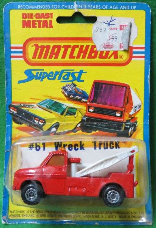 **MATCHBOX #61**WRECK TRUCK**CARDED 1976**MADE IN ENGLAND**