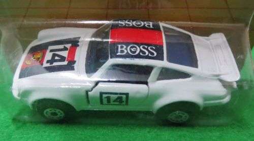 **MATCHBOX #3**PORSCHE TURBO**CARDED 1986**MADE IN MACAU**DOORS OPENS**