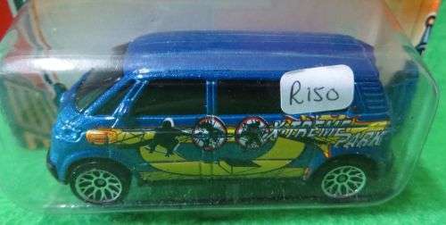 **MATCHBOX**VOLKSWAGEN MICROBUS**X-TREME PARK**CARDED 2003**MADE IN CHINA**SCALE 1/58**