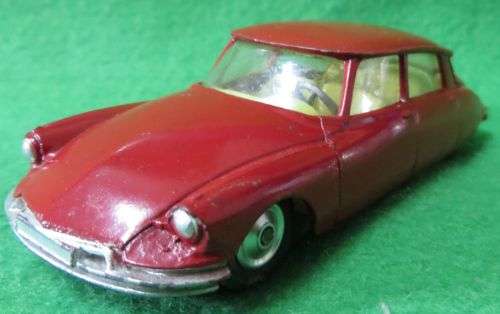 **CORGI**CITROEN DS 19**MADE IN GB**