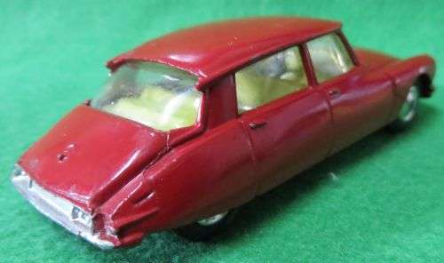 **CORGI**CITROEN DS 19**MADE IN GB**