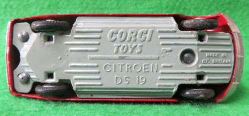 **CORGI**CITROEN DS 19**MADE IN GB**