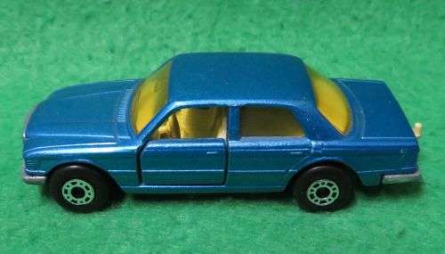 **MATCHBOX LESNEY No.56**MERCEDES 450 SEL**DOORS OPEN**METAL BASE**1979**
