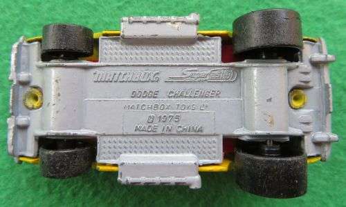 **MATCHBOX**DODGE CHALLENGER**METAL BASE**