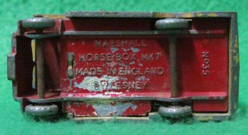 **MATCHBOX MOKO LESNEY No.35**ERF - MARSHALL HORSE BOX MK7*-1960**