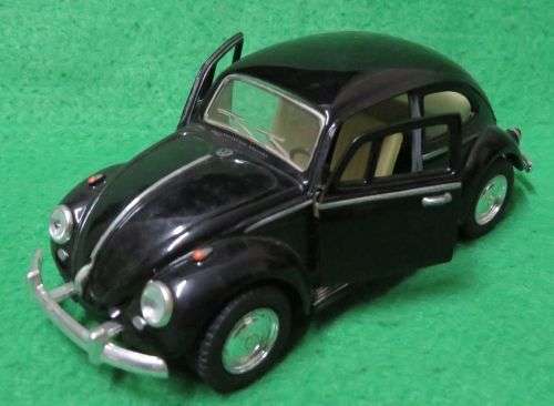 **KINSMART**1967 VW BEETLE**RUBBER TYRES**DOORS OPEN**1/32 SCALE**