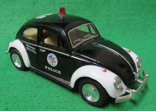 **KINSMART**1967 VW BEETLE**RUBBER TYRES**DOORS OPEN**1/32 SCALE**