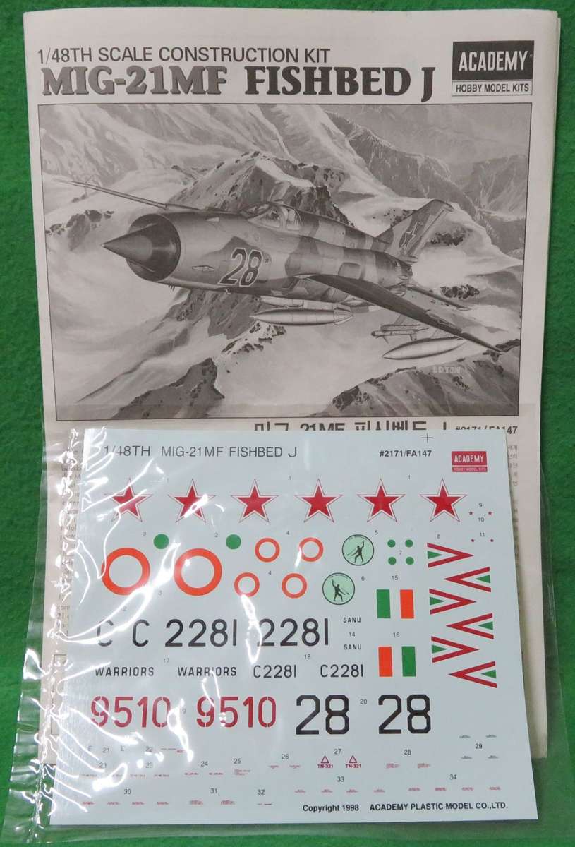 **ACADEMY**MODEL KIT**MIG-21MF (FISHBED J)**VINTAGE**1/48**LENGTH +-21CM**