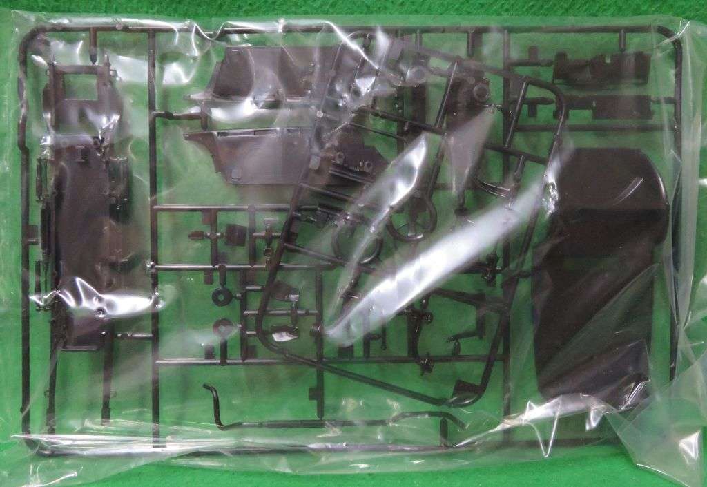 **TAMIYA**MODEL KIT**CITROEN 2CV - RUBBER TYRES**1/24**