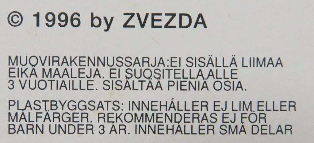 **ZVEZDA**MODEL KIT**T-60 SOVIET LIGHT TANK**VINTAGE**1/35**LENGTH +-12 - 13CM**