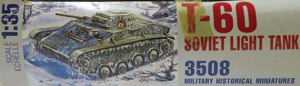 **ZVEZDA**MODEL KIT**T-60 SOVIET LIGHT TANK**VINTAGE**1/35**LENGTH +-12 - 13CM**