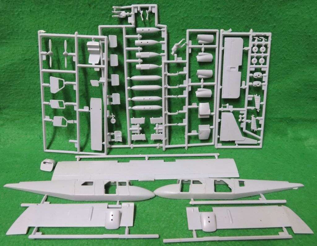 **Airfix**Model kit**Britten Norman - Islander / Defender**Vintage**1/172**