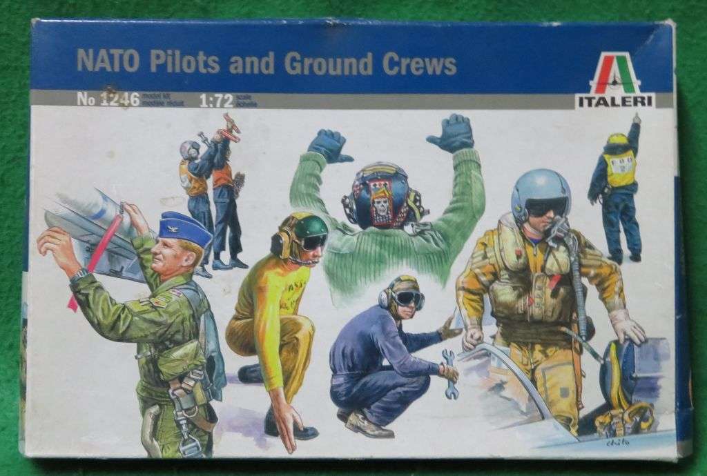 **Italeri**Model kit**NATO Pilots & Ground Crews (48 Parts)**Vintage**1/72**