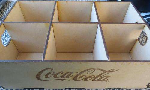 **COCA-COLA CAN CASE**HOLDS 6 CANS**BEAUTIFUL BAR DISPLAY**