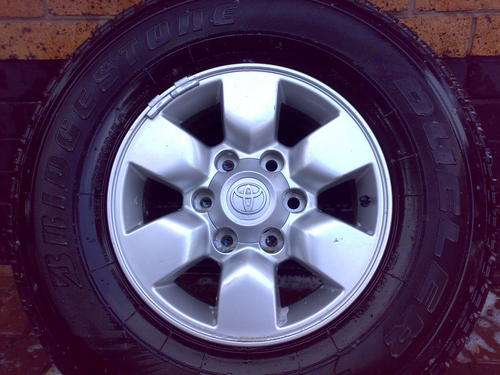 Toyota ET 30 15-7JJ Rim  with Bridgestone tyre