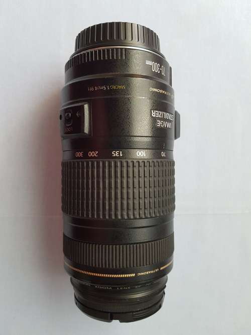 CANON 5D MK I AMAZING CONDITION & CANON EF 70-300 mm LENS & SPEEDLIGHT
