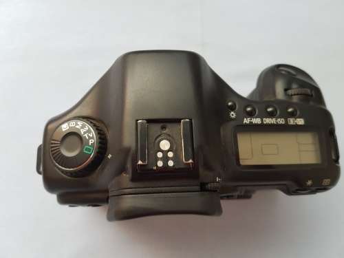 CANON 5D MK I AMAZING CONDITION & CANON EF 70-300 mm LENS & SPEEDLIGHT