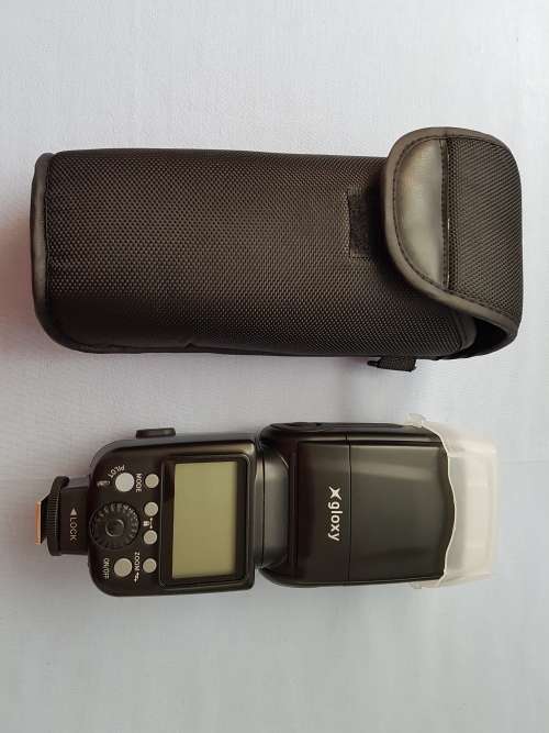 CANON 5D MK I AMAZING CONDITION & CANON EF 70-300 mm LENS & SPEEDLIGHT