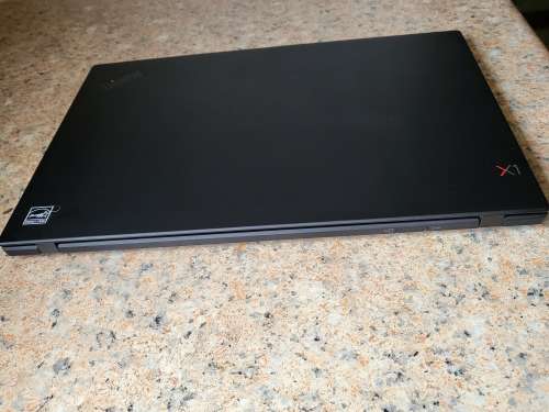 LENOVO X1 CARBON