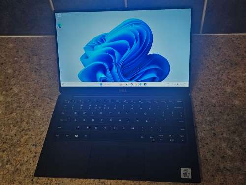 DELL XPS 13 7390 Touch Screen