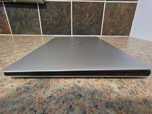 DELL XPS 13 7390 Touch Screen