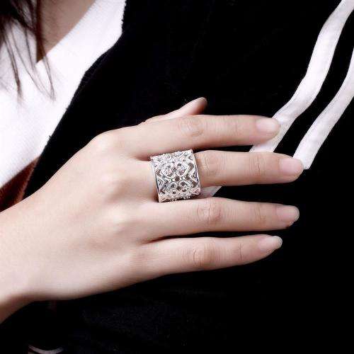 New 925 Sterling Silver filled stamped Chunky 20mm ladies ring with high detail work. Stunning