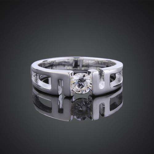 New 925 Sterling Silver filled Ladies symmetrical design ring with 1ct crystal center