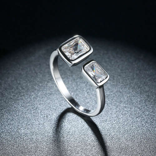18K RGP in white gold, Ladies dual simulated diamond ring