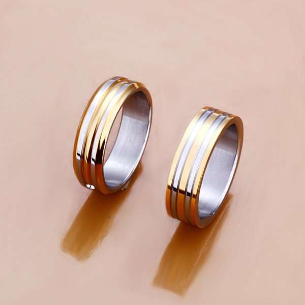 New 18k RGP Couple Rings, Bid for the Lady's ring and receive the Mens Ring FREE