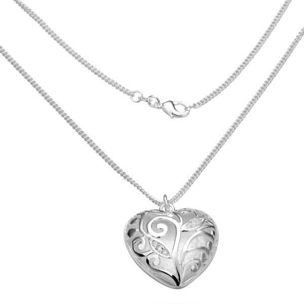 New 925 Sterling Silver Heart pendant with beautiful detail work plus FREE Chain