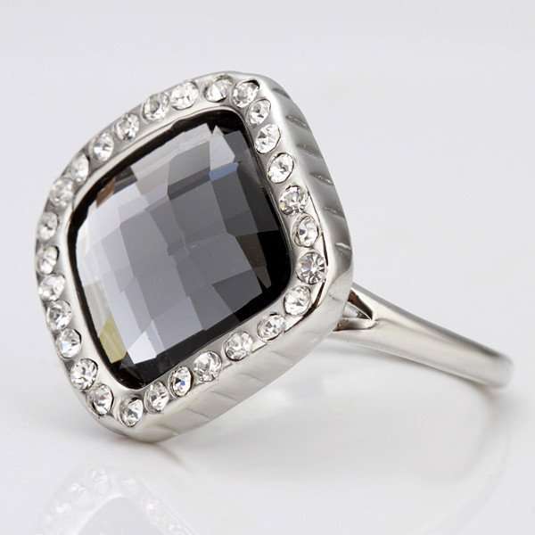 New 18K Platinum Plated Black genuine Austrian crystal Ring, Absolutely Stunning