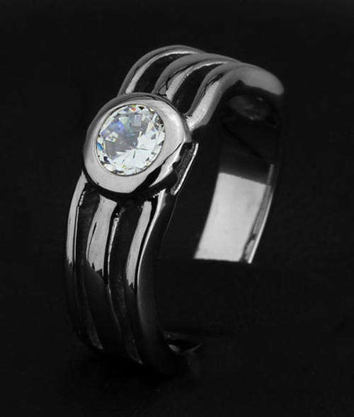*R450* Local stock, New High quality Genuine stainless steel Engagement ring