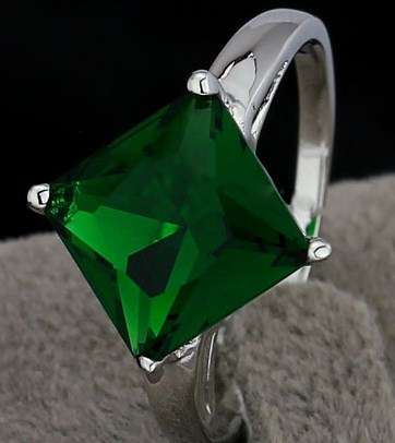 *R350* Local stock, New rhodium Ladies Emerald Green Austrian crystal ring