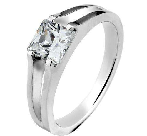 *Local Stock* New ladies Genuine stainless steel 1ct square cut Engagement ring
