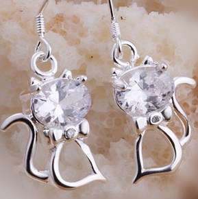 New 925 sterling silver filled ladies super cute Kitty crystal earrings. A must see