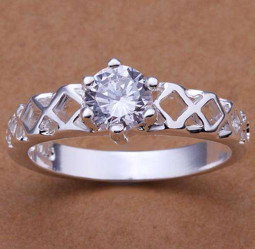 *Local Stock* New 925 Sterling silver filled 2ct crystal engagement style ring with detail work