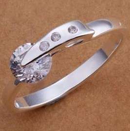 New 925 sterling silver filled stamped Stunning ladies overlap Ring with Austrian Crystals