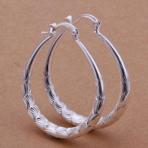 New 925 sterling silver filled Oval hoop earrings with fine detail work, +-30mm