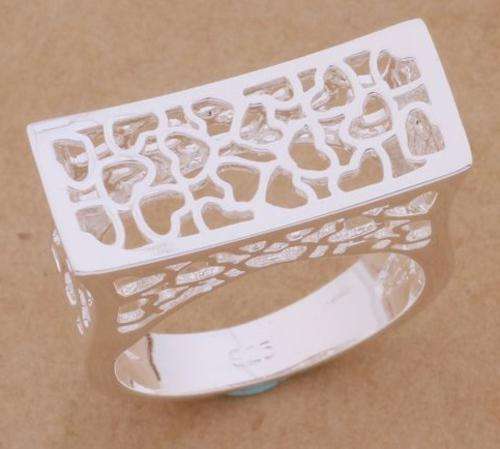 925 Sterling silver filled square design ring with heart filigree detail