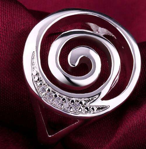 925 Sterling silver filled square design ring with heart filigree detail