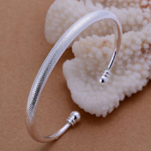 New 925 Sterling silver filled Ladies delicate cuff bangle with snake skin like detail work
